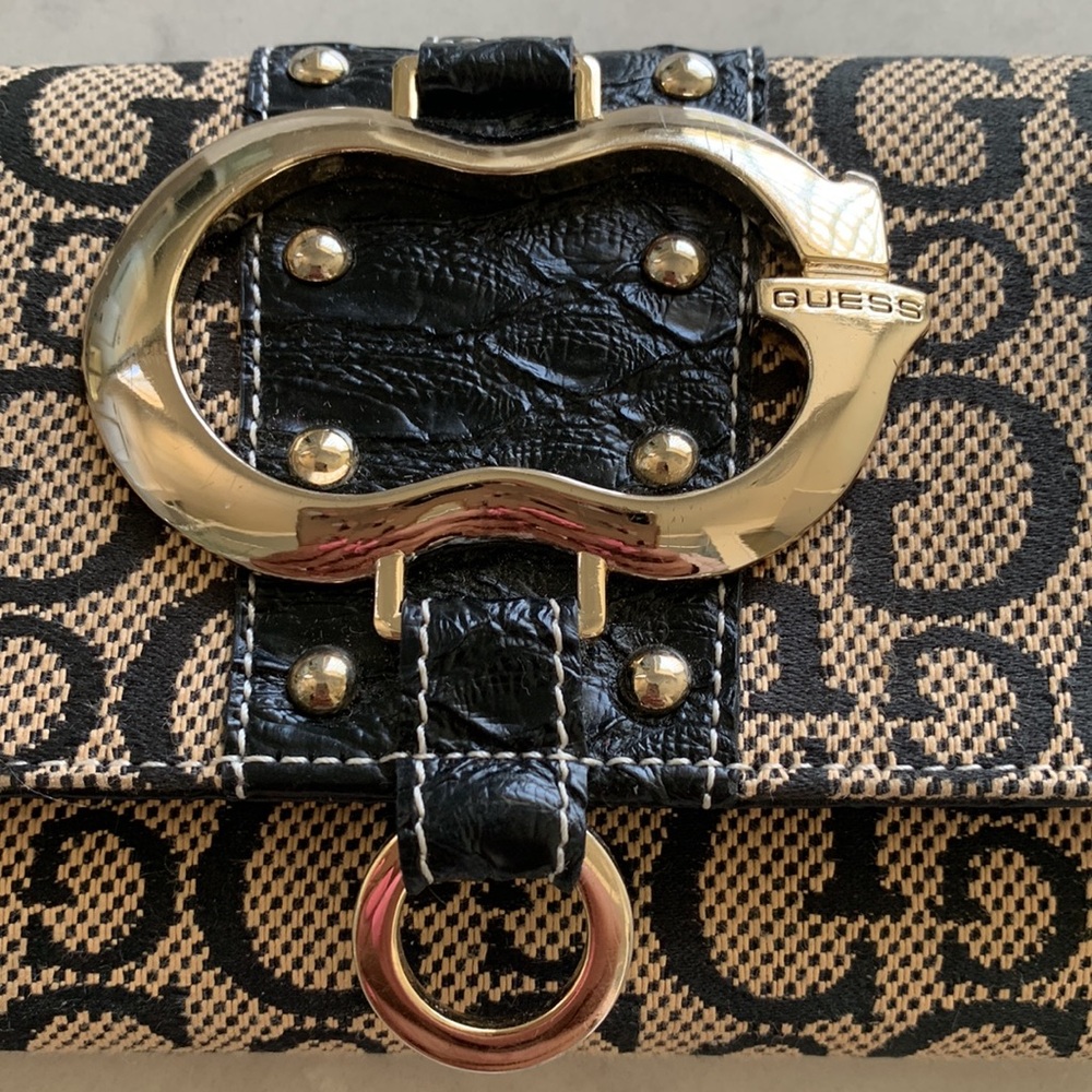 Guess Wallet - Picture 3 of 4